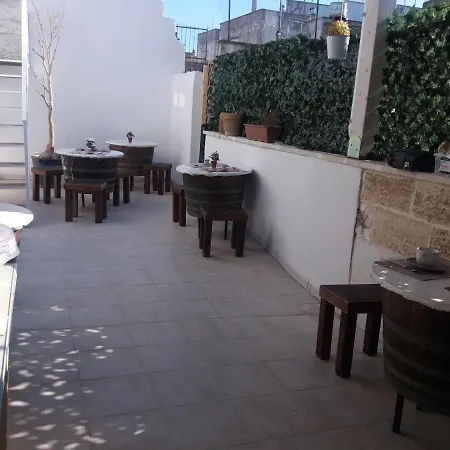 Chiafe Bed & Breakfast *
