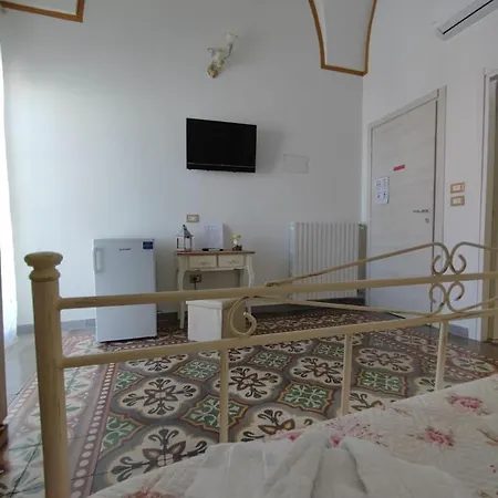 ベッド・アンド・ブレックファスト Chiafe 4*